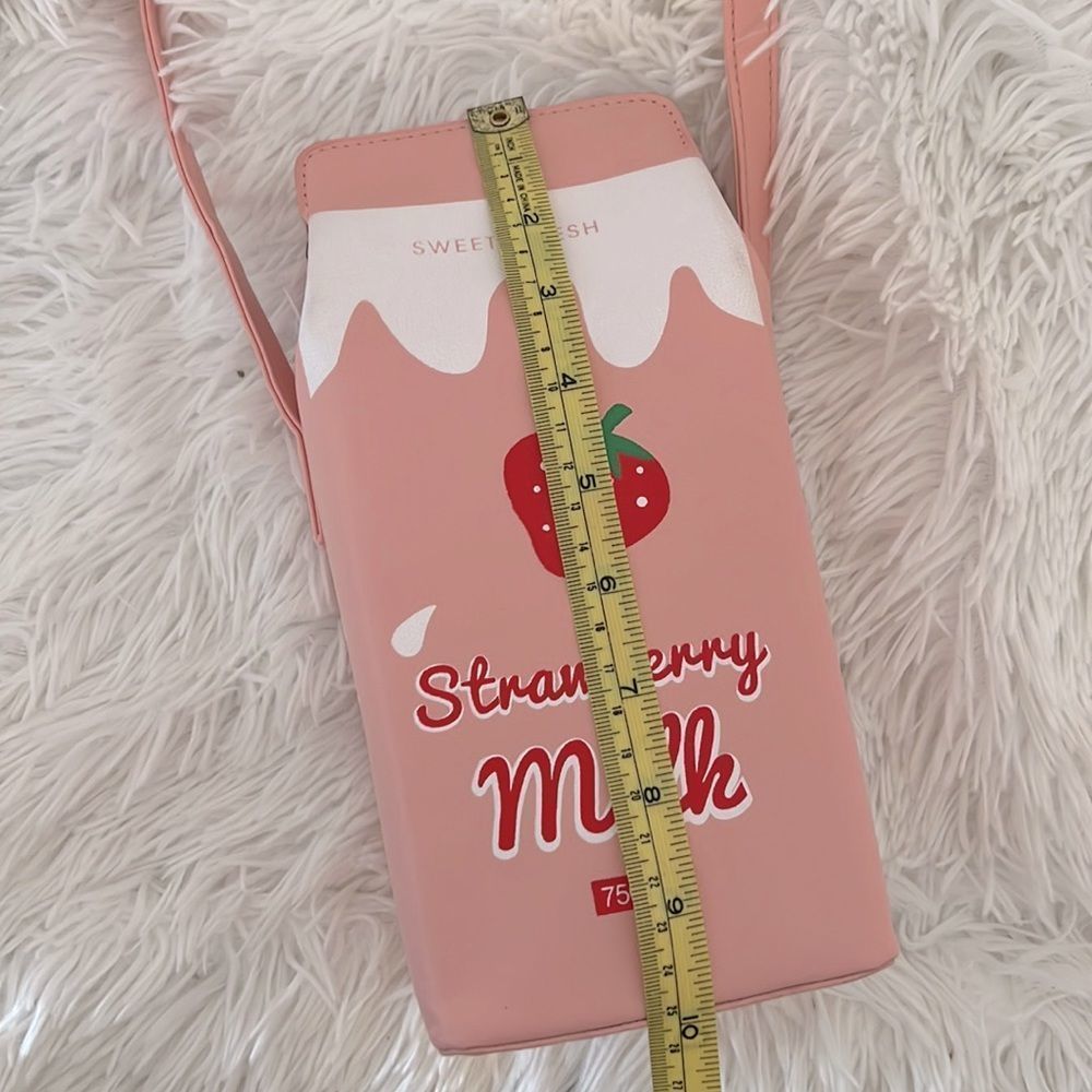 Boutique Strawberry Milk Carton Mini Purse - Picture 11 of 12